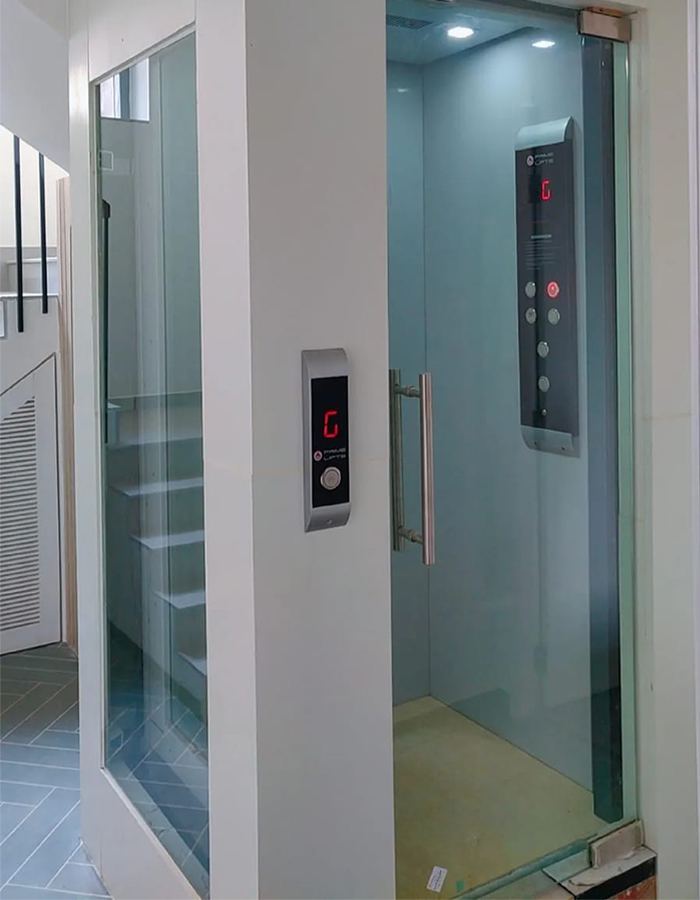 Hydraulic elevator